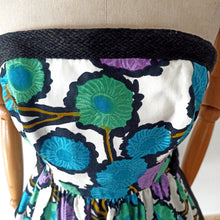 Laden Sie das Bild in den Galerie-Viewer, 1950s 1960s - Privileg, Paris - Stunning Srapless Dress - W26 (66cm)