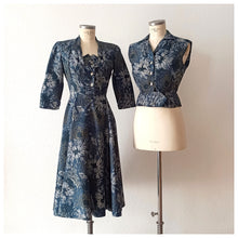 Cargar imagen en el visor de la galería, 1940s - Spectacular Couture Abstract Top & Dress Silk Set - W29 (74cm)