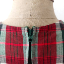 Charger l'image dans la galerie, 1950s - Adorable French Puff Sleeves Tartan Cotton Dress - W27.5 (70cm)