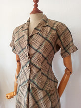 Cargar imagen en el visor de la galería, 1940s - M. Giordani, Roma - Marvelous Couture Dress & Jacket - W27 (68cm)