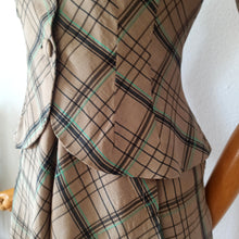 Cargar imagen en el visor de la galería, 1940s - M. Giordani, Roma - Marvelous Couture Dress & Jacket - W27 (68cm)