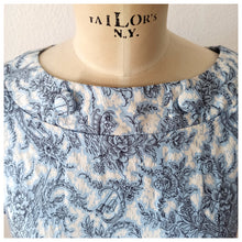 Cargar imagen en el visor de la galería, 1940s 1950s - Adorable Novelty Print Cotton Dress - W28 (72cm)