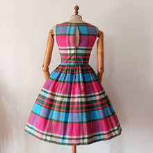 Load image into Gallery viewer, 1950s - Adorable Colors Plaid Cotton Dress - W26 (66cm)