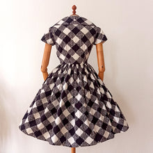 Charger l'image dans la galerie, 1950s - Stunning French Black & White Cotton Dress - W24 (60cm)