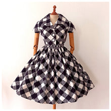 Charger l'image dans la galerie, 1950s - Stunning French Black & White Cotton Dress - W24 (60cm)