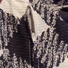 Charger l'image dans la galerie, 1950s - Stunning French Black & White Cotton Dress - W24 (60cm)