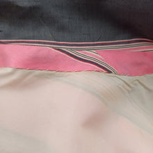 Carica l'immagine nel visualizzatore di Gallery, 1950s 1960s - Stunning Pink & Grey Silk Dress - W26 (66cm)