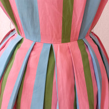 Charger l'image dans la galerie, 1950s - André, PARIS - Outstanding & Adorable Cotton Dress - W26 (66cm)