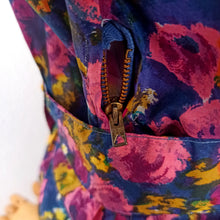 Cargar imagen en el visor de la galería, 1950s - Stunning Colors Floral Dress - W28.5 (72cm)