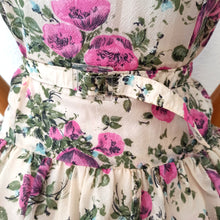 Cargar imagen en el visor de la galería, 1940s 1950s - Adorable Juliet Sleeves Floral Dress - W30 (76cm)