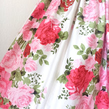 Charger l'image dans la galerie, 1950s - AMC Fashions - Stunning Roseprint Dress - W24 (62cm)