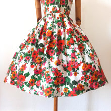 Load image into Gallery viewer, 1950s - Paris - Colorful Textured Cotton Floral Dress - W24 (62cm)