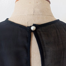 Charger l'image dans la galerie, 1950s - R&K Originals, USA - Stunning Black Sheer Lace Dress - W26 (66cm)