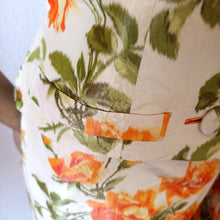 Charger l'image dans la galerie, 1950s - André Ghékière, Cannes - Exquisite Roseprint Jacket & Dress Set - W26 (66cm)