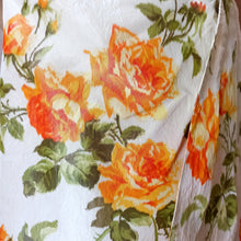 Charger l'image dans la galerie, 1950s - André Ghékière, Cannes - Exquisite Roseprint Jacket & Dress Set - W26 (66cm)