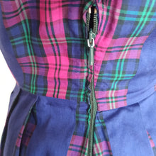 Charger l'image dans la galerie, 1950s - Adorable Purple Plaid Cotton Dress - W26 (66cm)