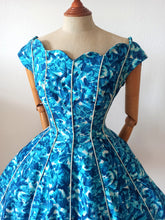 Charger l'image dans la galerie, 1950s - JACMY, France - Spectacular Haute Couture Dress - W27.5 (70cm)