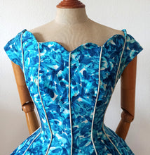 Charger l'image dans la galerie, 1950s - JACMY, France - Spectacular Haute Couture Dress - W27.5 (70cm)