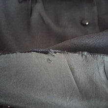 Laden Sie das Bild in den Galerie-Viewer, 1960s Does 1940s - Black Dotted Crepe Blouse - W27 (68cm)