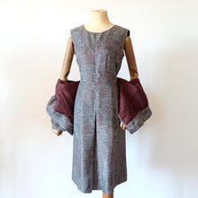 Charger l'image dans la galerie, 1960s - DE DOMINICI, Italy - Novelty Satin Jacket & Dress Set - W30 (76cm)