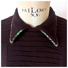 Cargar imagen en el visor de la galería, 1940s - Gorgeous Brown Chocolate Rayon Crepe Top - W33 (84cm)