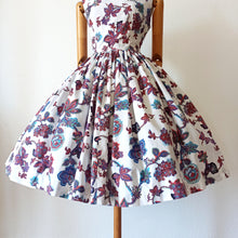 Charger l'image dans la galerie, 1950s - Spectacular Organic Floral Print Cotton Dress - W26 (66cm)