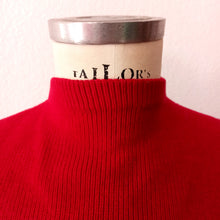 Charger l'image dans la galerie, 1950s - Stunning Zipper Back JD Red Wool Top - Size S/M