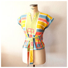 Carica l'immagine nel visualizzatore di Gallery, 1950s - Colorful Wrap Rayon Top - One Size