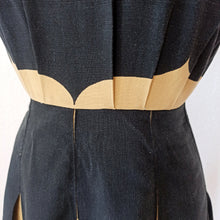 Load image into Gallery viewer, 1940s - Amazing Black & Mustard Yellow Cotton Dress - W25 (64cm)