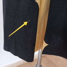Load image into Gallery viewer, 1940s - Amazing Black & Mustard Yellow Cotton Dress - W25 (64cm)