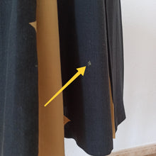 Load image into Gallery viewer, 1940s - Amazing Black & Mustard Yellow Cotton Dress - W25 (64cm)