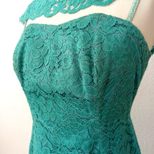 Charger l'image dans la galerie, 1950s - FRIGERIO, Milan - Spectacular Turquoise Lace Dress - W28.5 (72cm)