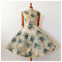 Charger l'image dans la galerie, 1950s - Stunning Yellow Pale Floral Dress - W28.5 (72cm)