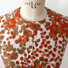 Laden Sie das Bild in den Galerie-Viewer, 1960s - MARY BEYREIS, Paris - Floral Cotton Dress - W32 (82cm)