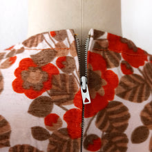 Laden Sie das Bild in den Galerie-Viewer, 1960s - MARY BEYREIS, Paris - Floral Cotton Dress - W32 (82cm)