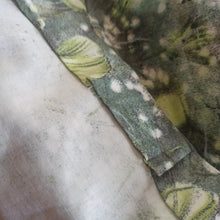 Charger l'image dans la galerie, 1950s - Spectacular Green Floral Dress - W30 (76cm)