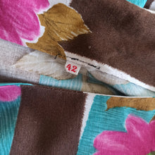 Charger l'image dans la galerie, 1950s - Fabulous German Abstract Floral Dress - W29 (74cm)