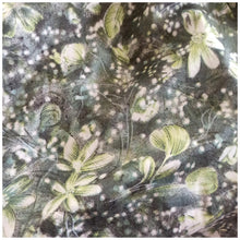 Charger l'image dans la galerie, 1950s - Spectacular Green Floral Dress - W30 (76cm)