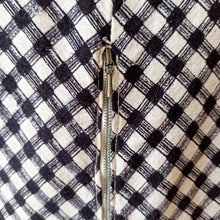 Charger l'image dans la galerie, 1950s - Gorgeous Black & White Floral Dress - W34 (86cm)