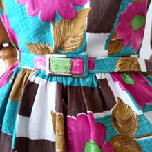 Charger l'image dans la galerie, 1950s - Fabulous German Abstract Floral Dress - W29 (74cm)