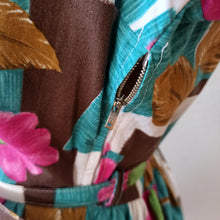 Charger l'image dans la galerie, 1950s - Fabulous German Abstract Floral Dress - W29 (74cm)