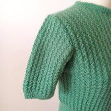 Charger l'image dans la galerie, 1950s - Lovely Apple Green Zipper Back Hand Knitted Top - Size S/M