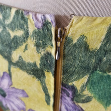 Load image into Gallery viewer, 1950s 1960s - Stunning Lime Floral Print Cotton Dress - W30 (76cm)