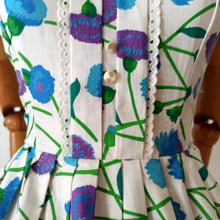 Load image into Gallery viewer, 1950s - Deadstock NWT - Stunning French Clovers Cotton Dress - W28 (72cm)