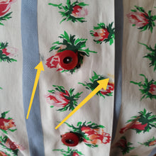 Carica l'immagine nel visualizzatore di Gallery, 1950s - Adorable Pockets Roseprint Cotton Dress - W27 (68cm)