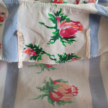 Carica l'immagine nel visualizzatore di Gallery, 1950s - Adorable Pockets Roseprint Cotton Dress - W27 (68cm)