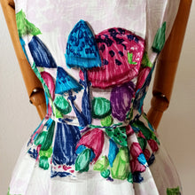 Charger l'image dans la galerie, 1950s - HEINZ OESTERGAARD, Berlin - Mushrooms Novelty Dress - W24 (60cm)