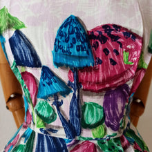 Charger l'image dans la galerie, 1950s - HEINZ OESTERGAARD, Berlin - Mushrooms Novelty Dress - W24 (60cm)