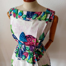 Charger l'image dans la galerie, 1950s - HEINZ OESTERGAARD, Berlin - Mushrooms Novelty Dress - W24 (60cm)