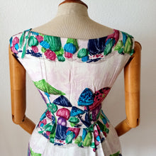 Charger l'image dans la galerie, 1950s - HEINZ OESTERGAARD, Berlin - Mushrooms Novelty Dress - W24 (60cm)